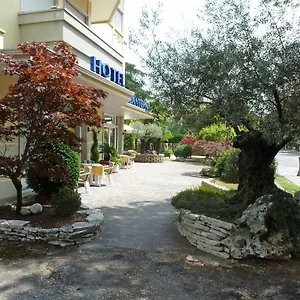 https://hotel-lanterna.hotelinveneto.com